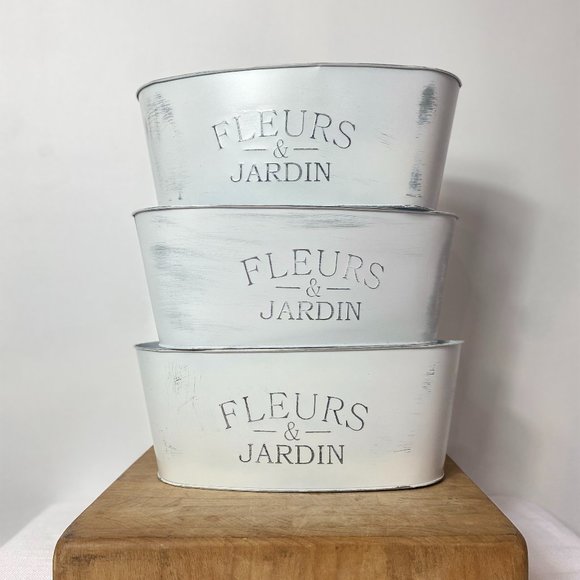 NEW Distressed Farmhouse White Metal Fleurs & Jardin - Picture 4 of 8